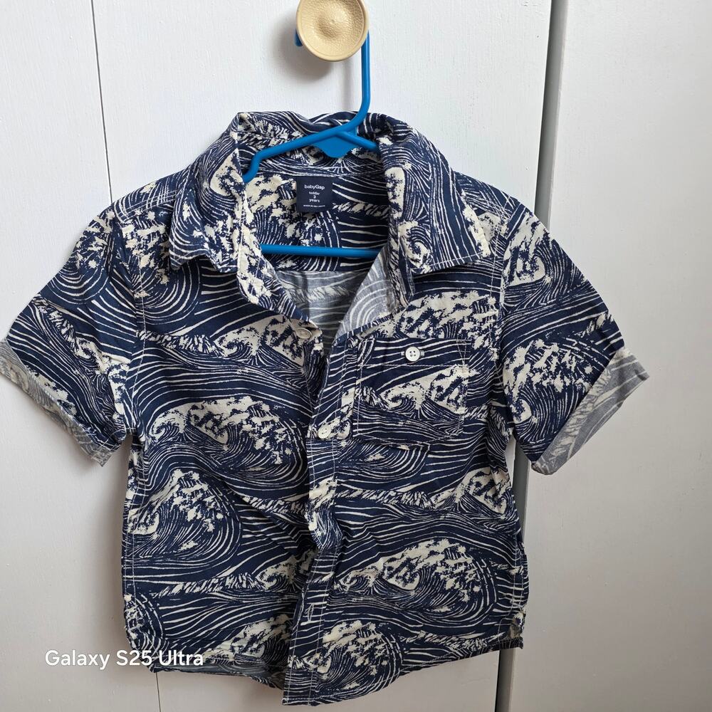 EUC Baby‎ Gapp crashing waves, short sleeve, button up collared shirt sz 3T